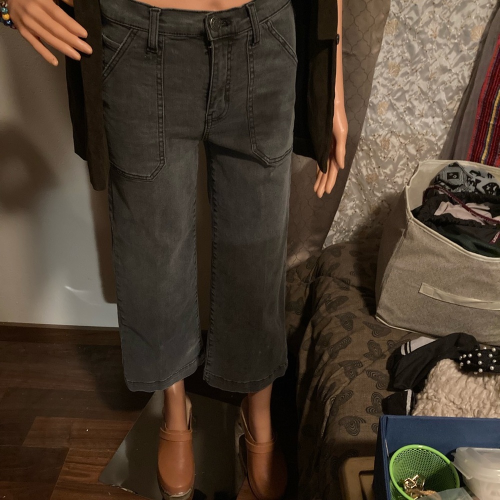 High-Rise Cropped Wide-Leg Jeans